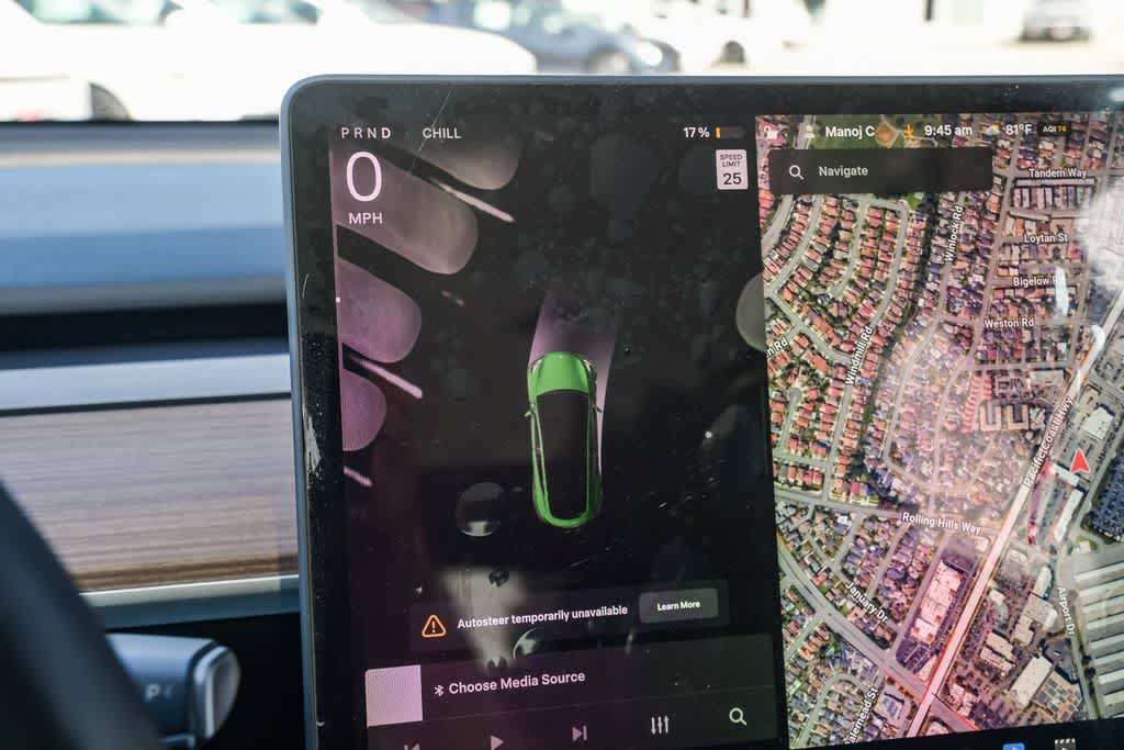 Used 2025 Tesla Model Y Performance AWD/4WD image 22
