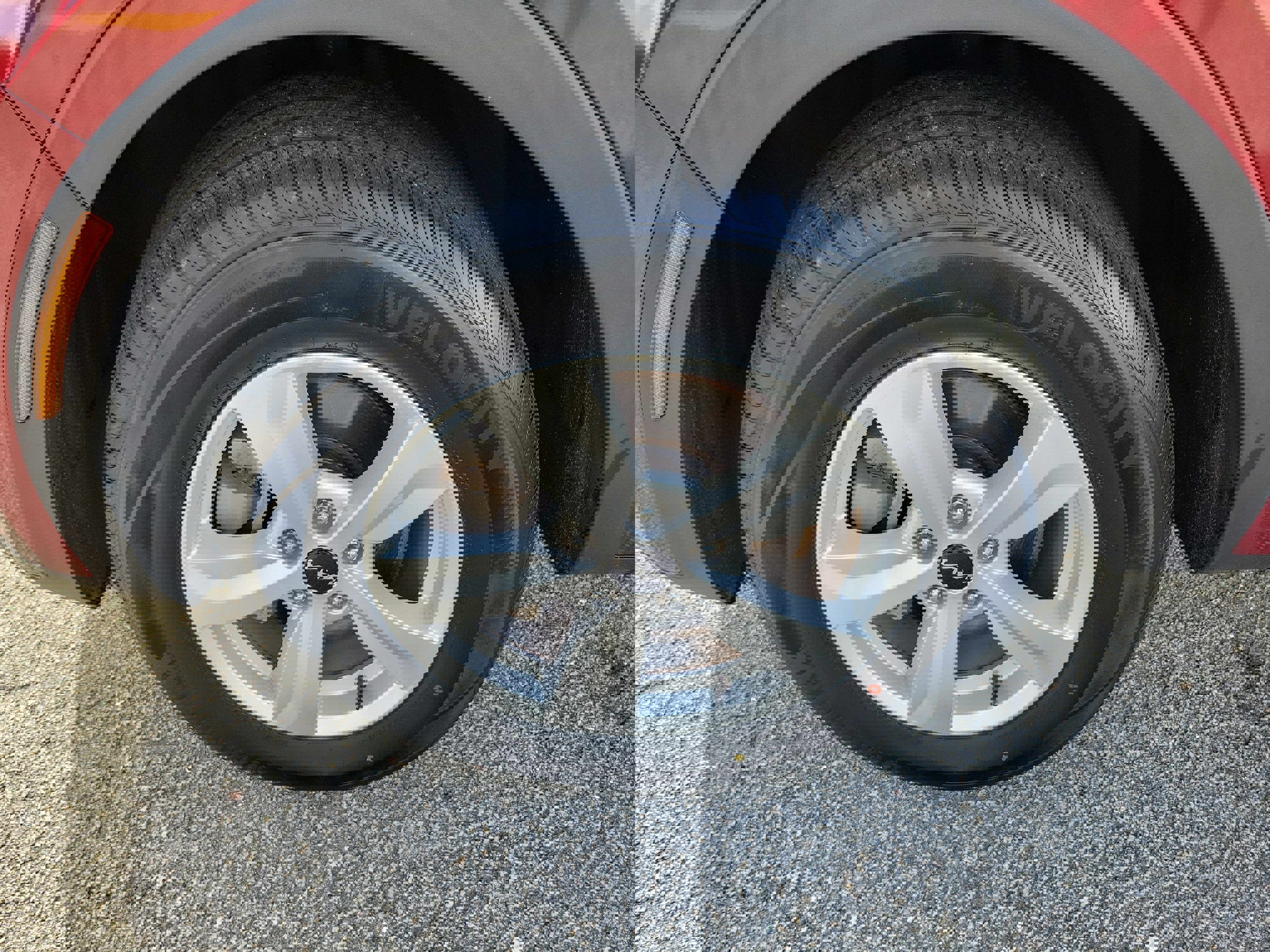 Used 2023 Kia Sorento LX image 18