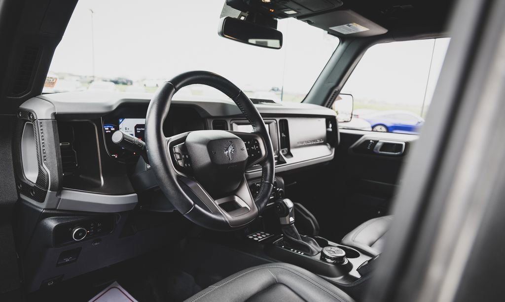 Used 2023 Ford Bronco Big Bend image 2