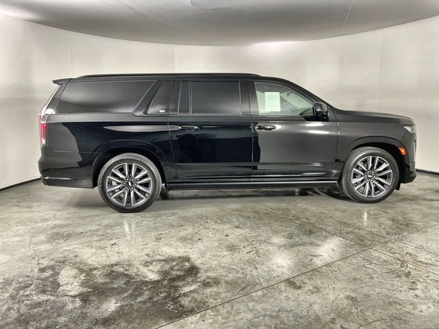 Certified 2022 Cadillac Escalade ESV Sport Platinum w/ Heavy-Duty Trailer Package image 9