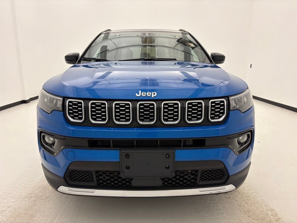 Used 2025 Jeep Compass Limited AWD/4WD image 16