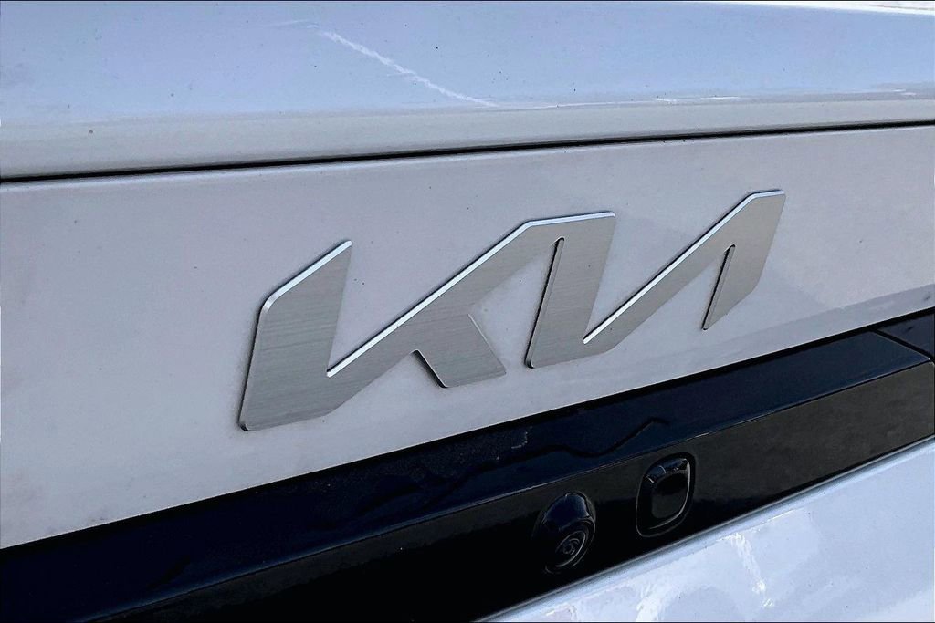 Used 2025 Kia K4 EX image 9