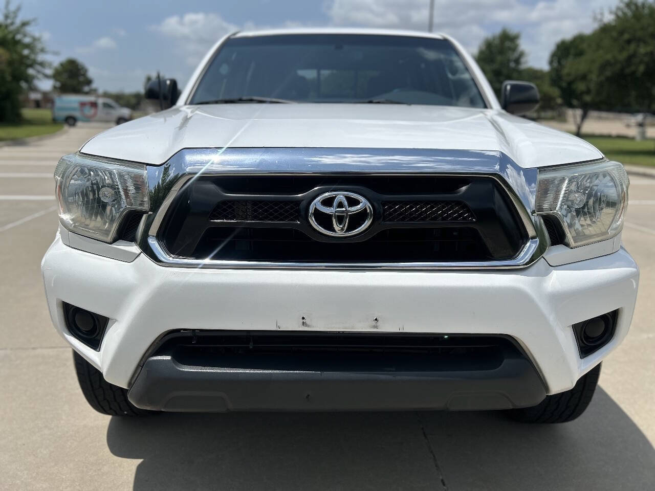 Used 2015 Toyota Tacoma PreRunner w/ SR5 Package RWD image 3