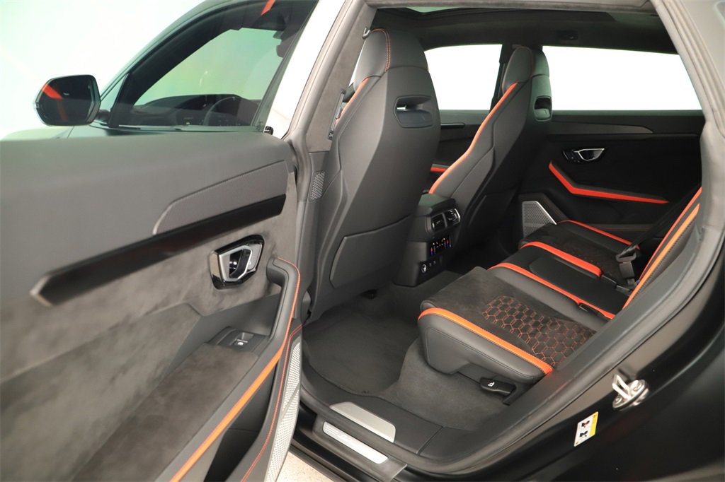 Used 2022 Lamborghini Urus image 27