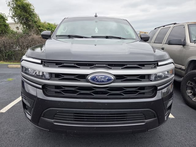 Used 2024 Ford Expedition XLT RWD image 6