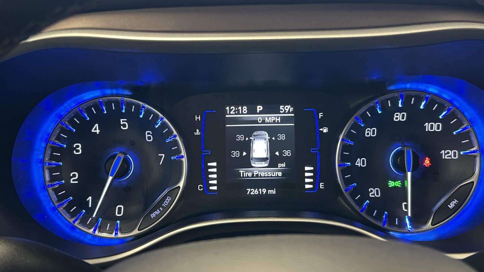 Used 2023 Chrysler Voyager LX image 26