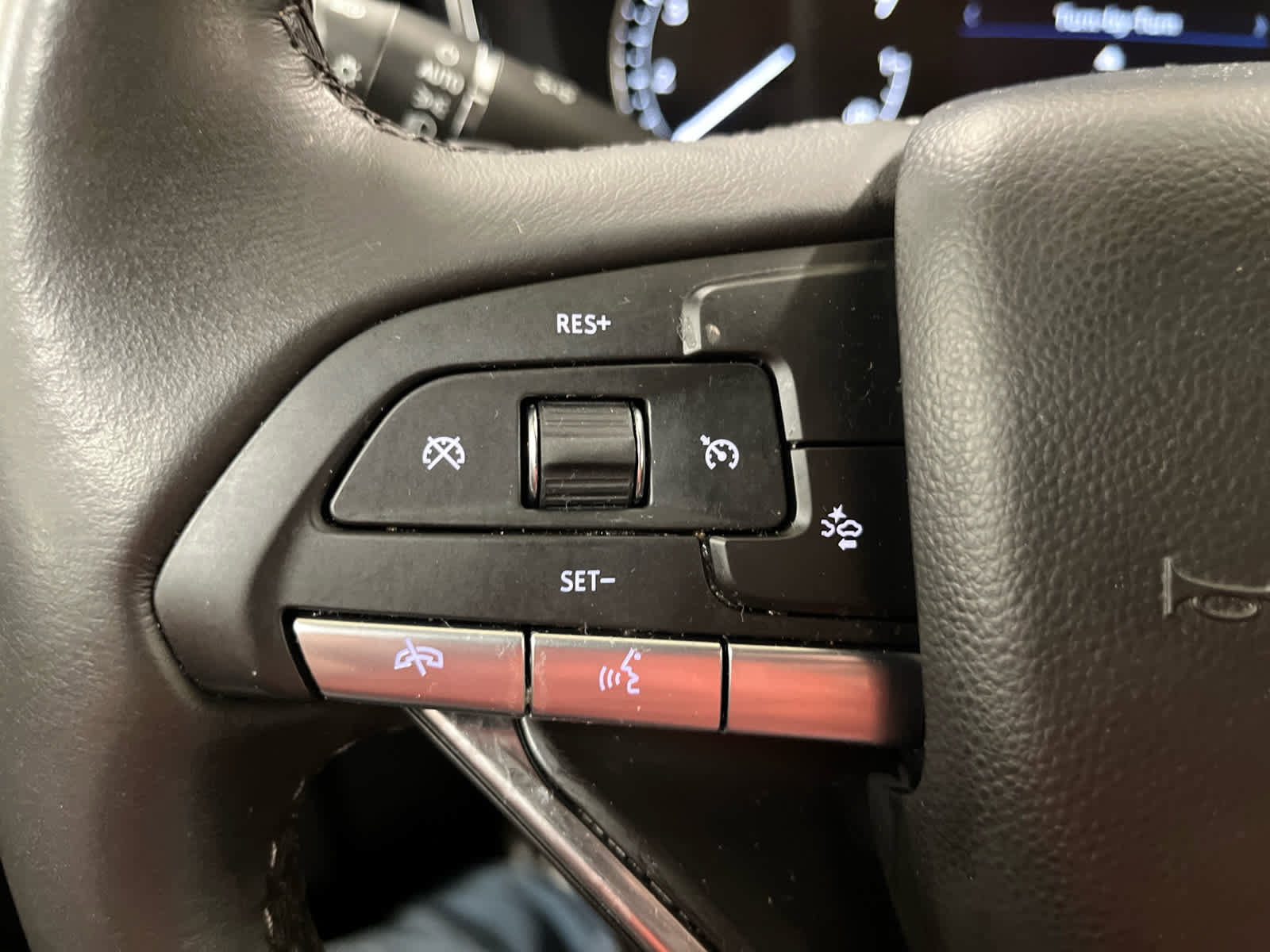 Used 2024 Cadillac XT6 Luxury w/ LPO, Floor Liner Package image 22