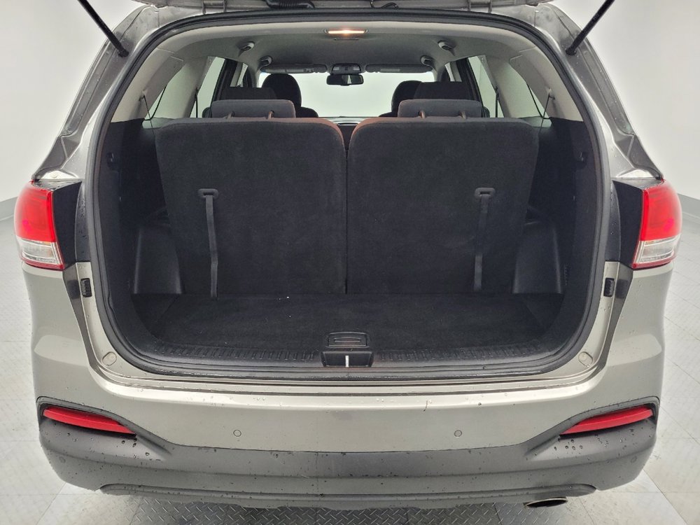 Used 2018 Kia Sorento LX image 29