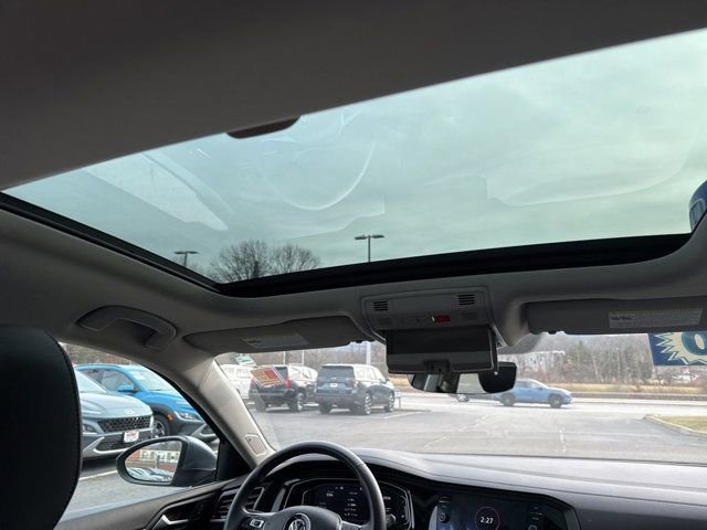 Used 2020 Volkswagen Jetta SEL image 15