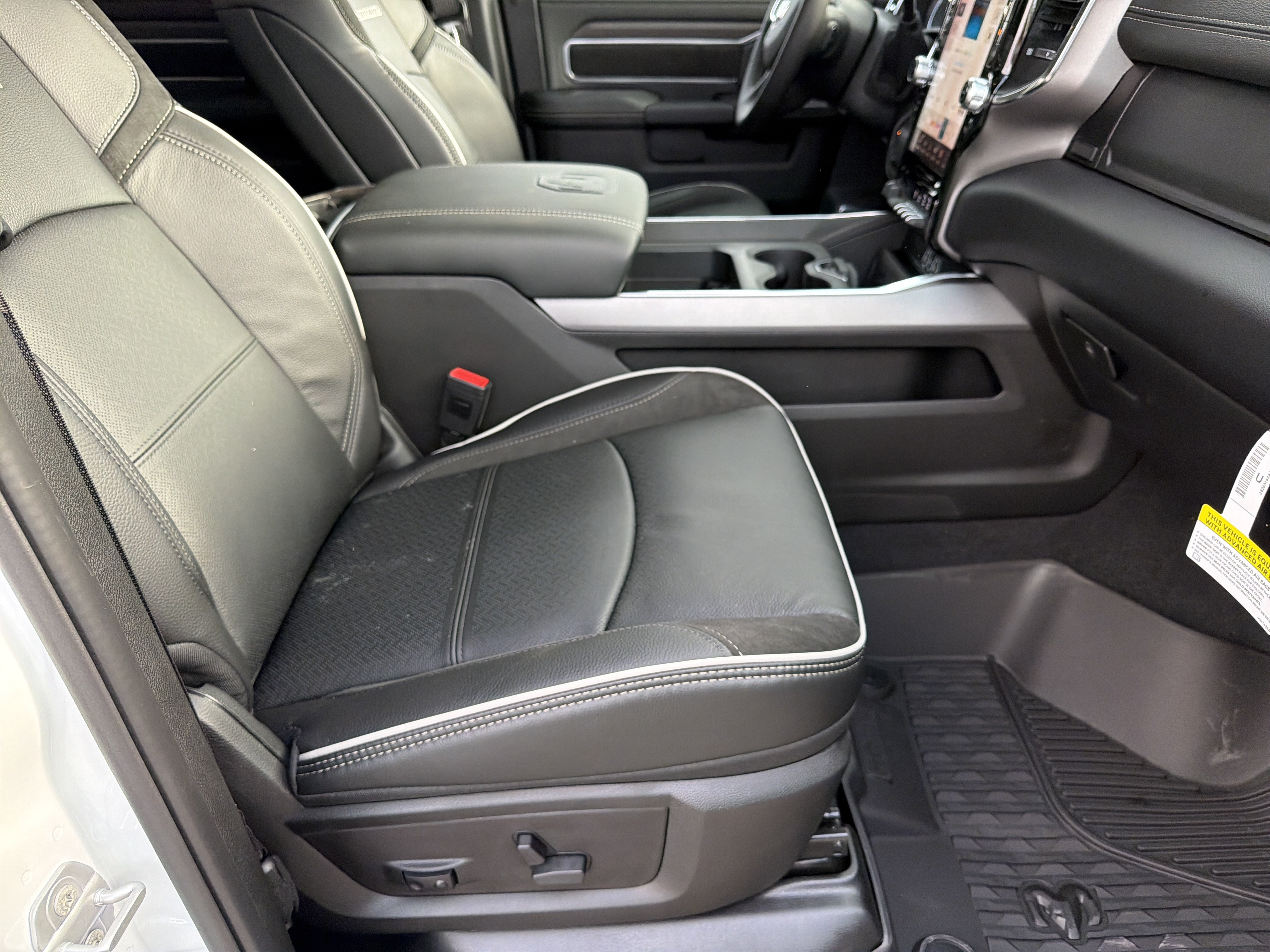 New 2026 RAM 2500 Laramie w/ Night Edition AWD/4WD image 12