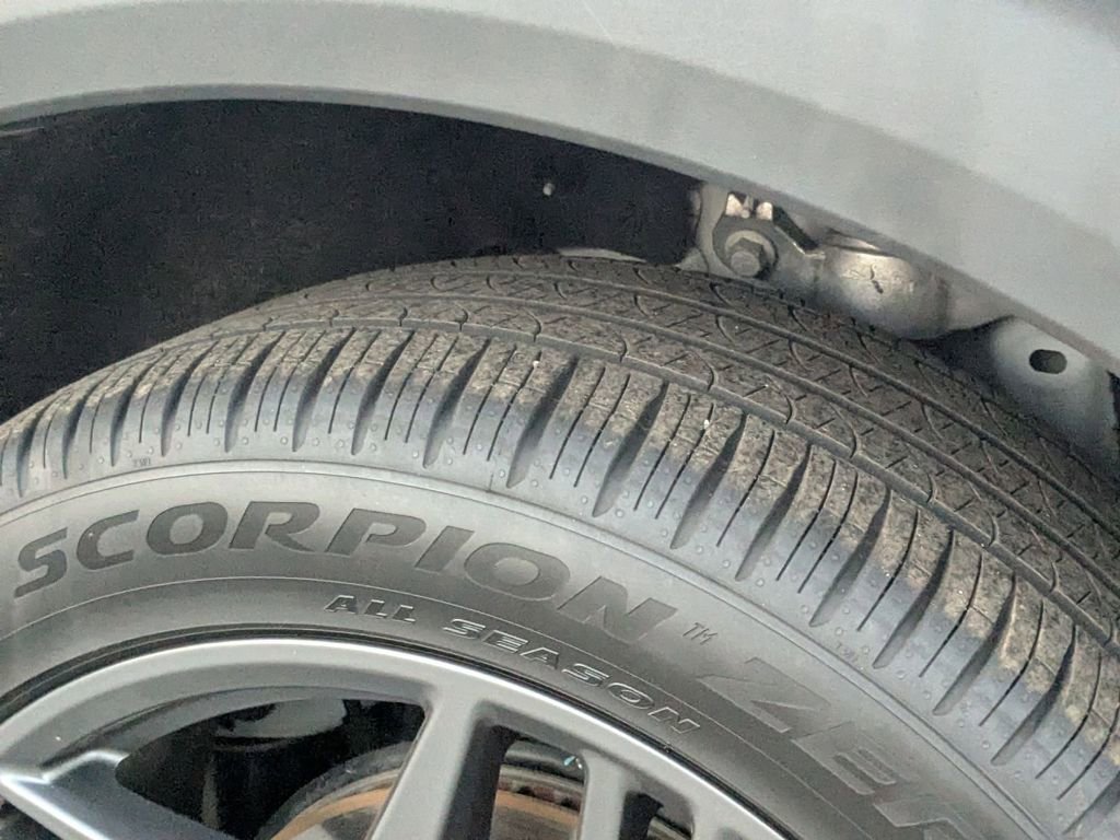 Used 2025 Ford Explorer ST-Line w/ ST-Line Street Pack image 28