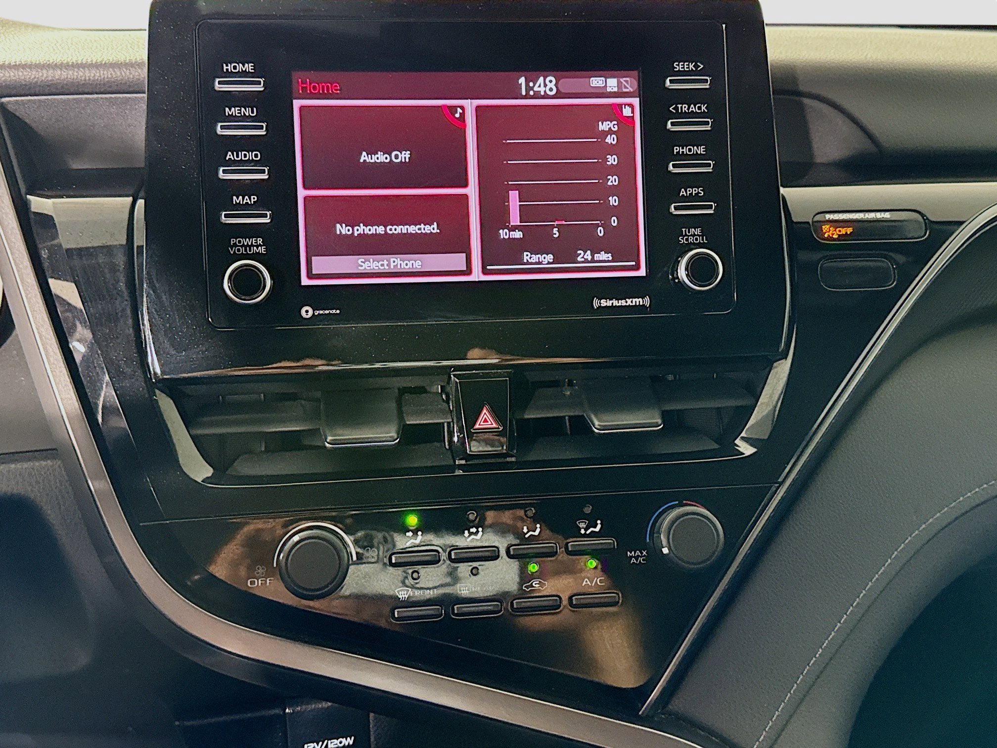 Used 2021 Toyota Camry LE image 18