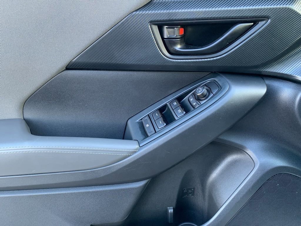 Used 2024 Subaru Crosstrek 2.0i Premium image 11