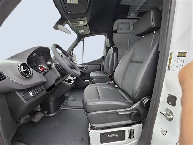 New 2025 Mercedes-Benz Sprinter 2500 image 12