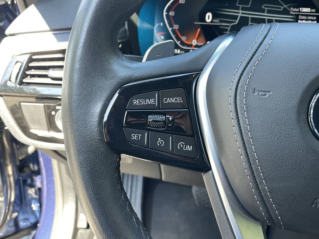 Used 2023 BMW 530i w/ Premium Package image 28