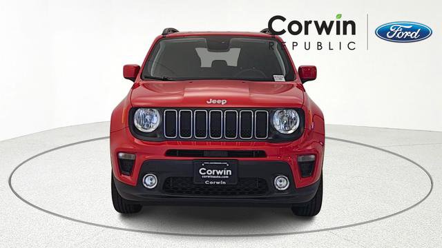Used 2019 Jeep Renegade Latitude AWD/4WD image 2