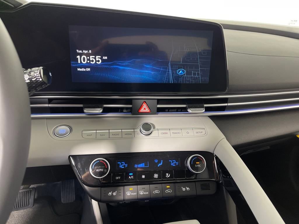 New 2025 Hyundai Elantra Limited image 22