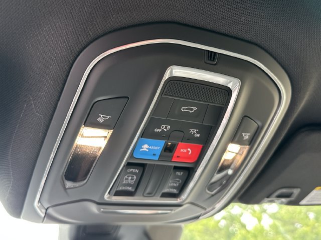 New 2026 Jeep Grand Cherokee Altitude AWD/4WD image 24