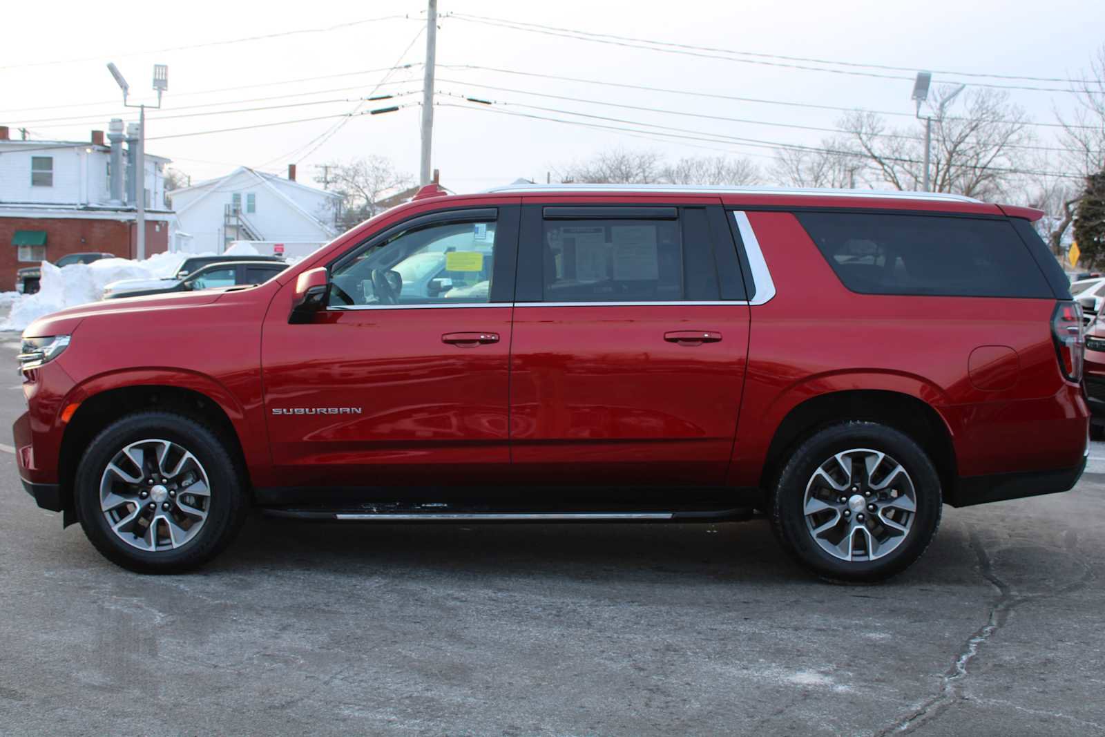 Certified 2023 Chevrolet Suburban LT w/ LT Signature Package image 4