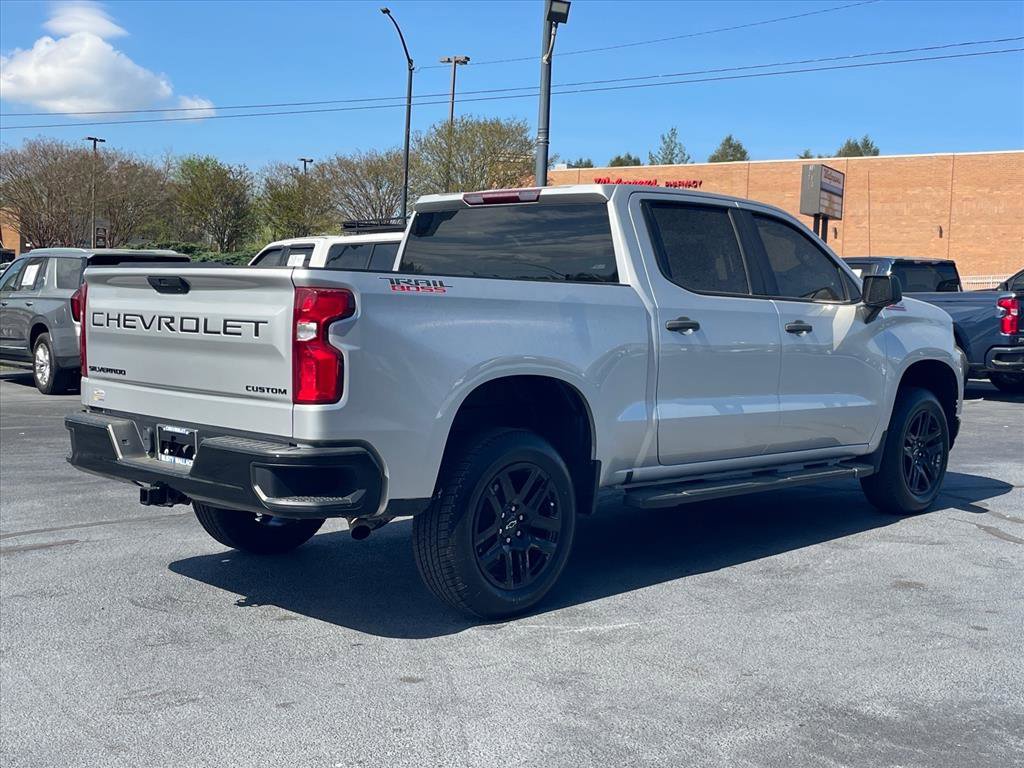 Used 2022 Chevrolet Silverado 1500 Custom Trail Boss w/ LPO, Dark Essentials Package image 7