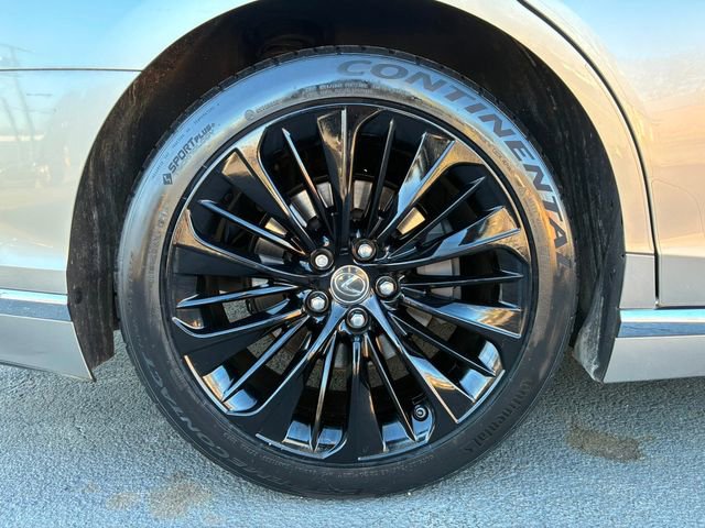 Used 2021 Lexus LS 500 w/ Accessory Package (Z2) image 15