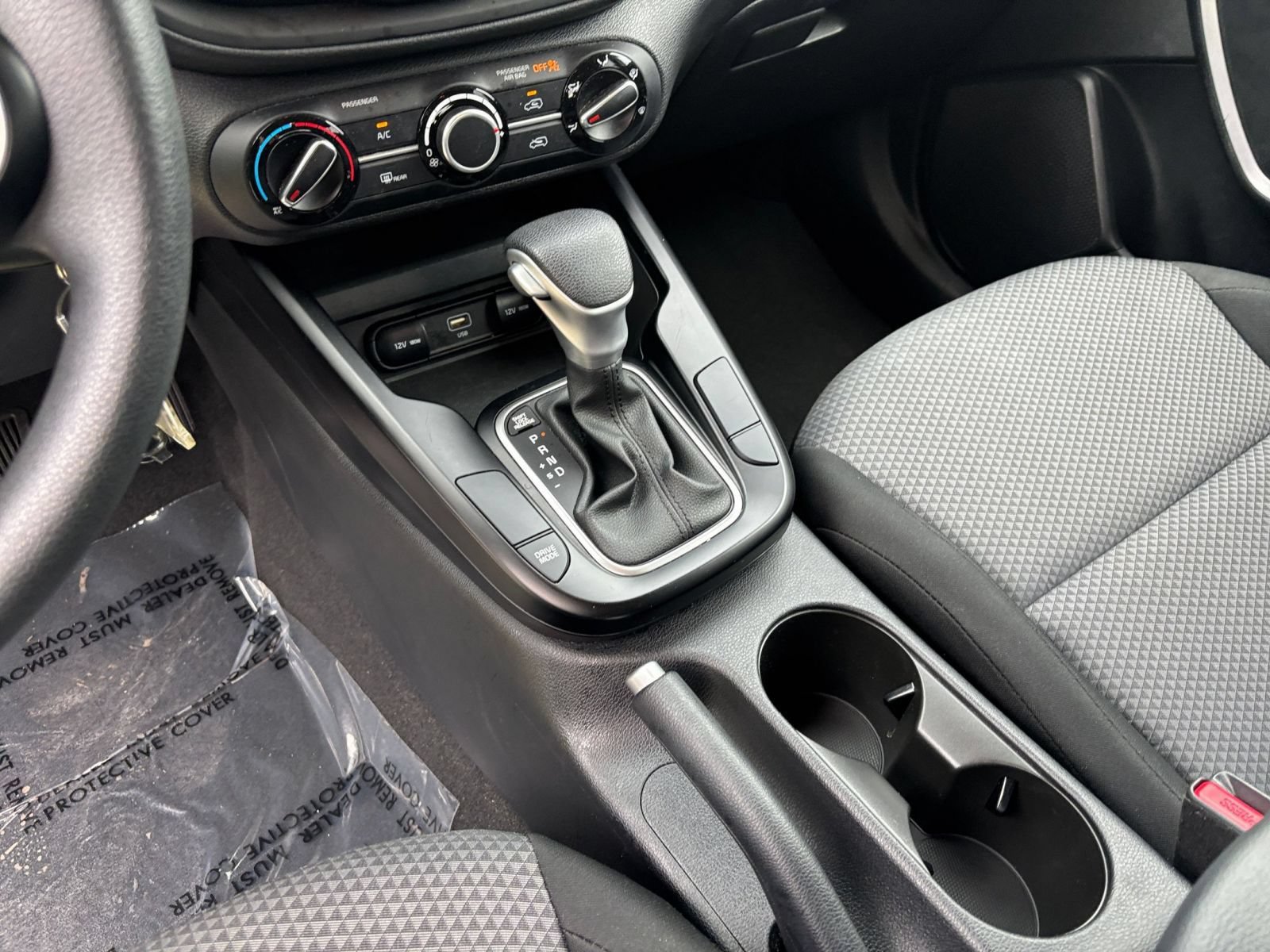 Used 2025 Kia Soul LX w/ LX Technology Package FWD image 41