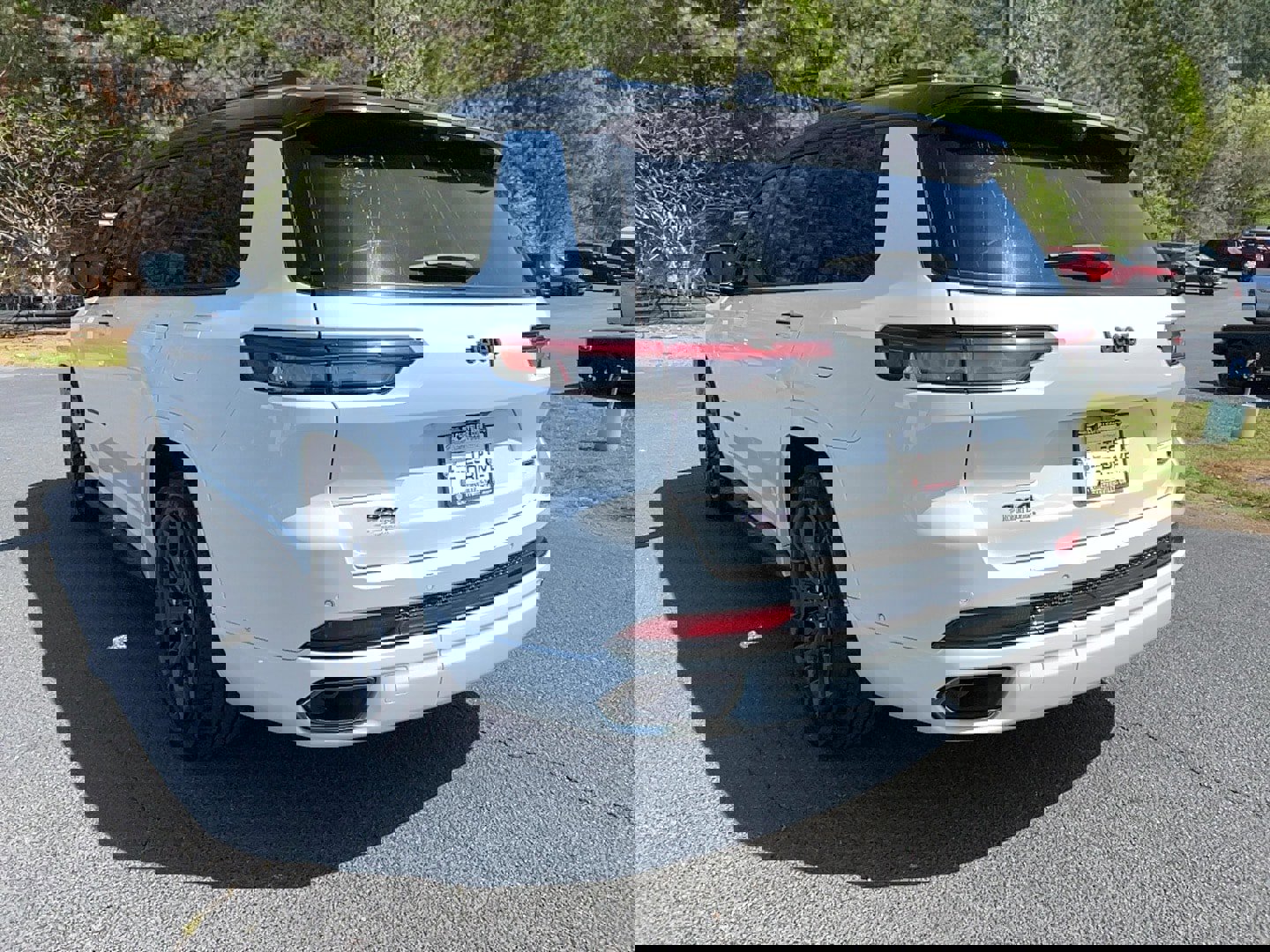 Used 2023 Jeep Grand Cherokee L Summit image 7