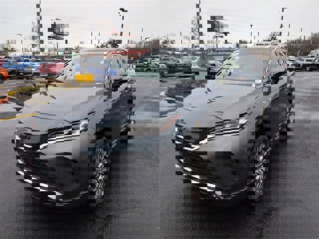 Certified 2021 Toyota Venza Limited image 3