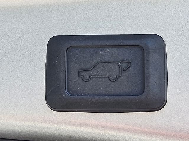 Used 2025 Toyota RAV4 XLE AWD/4WD image 35