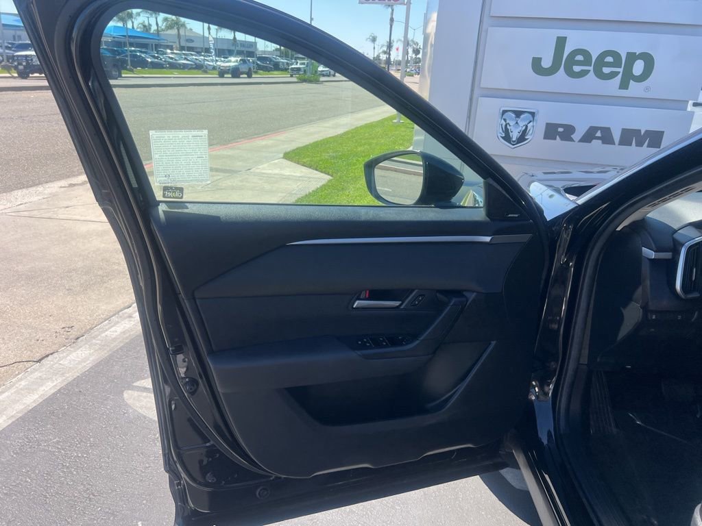 Used 2025 MAZDA CX-50 AWD 2.5 S w/ Premium Package image 19