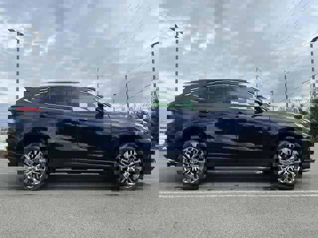 Used 2022 Toyota Venza XLE image 3