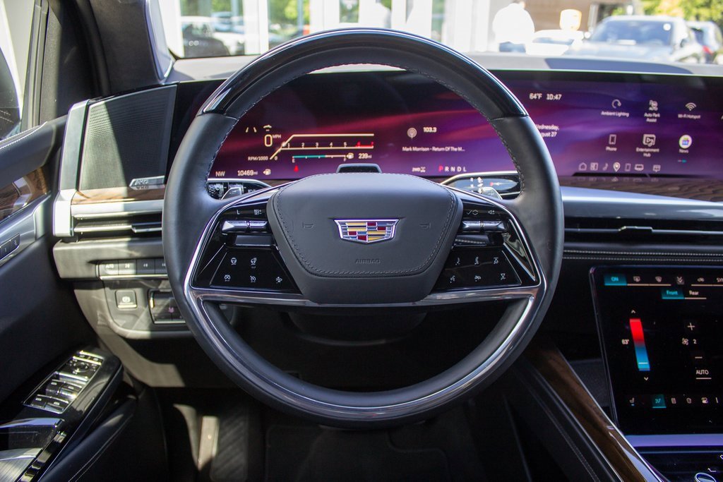 Used 2025 Cadillac Escalade ESV Sport Platinum image 13