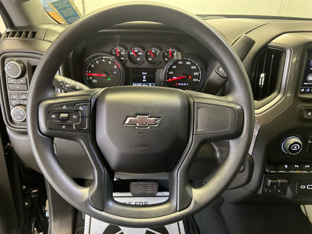 Used 2025 Chevrolet Silverado 2500 Custom w/ Custom Value Package image 28