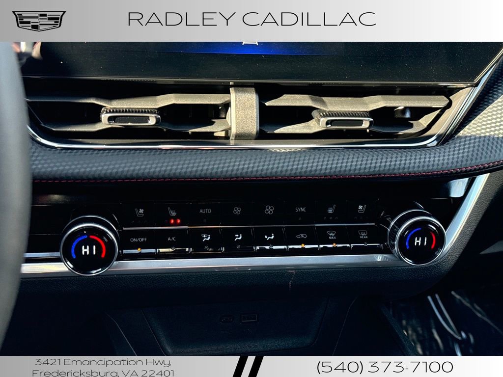 Used 2025 Chevrolet Equinox RS w/ Convenience Package III image 18