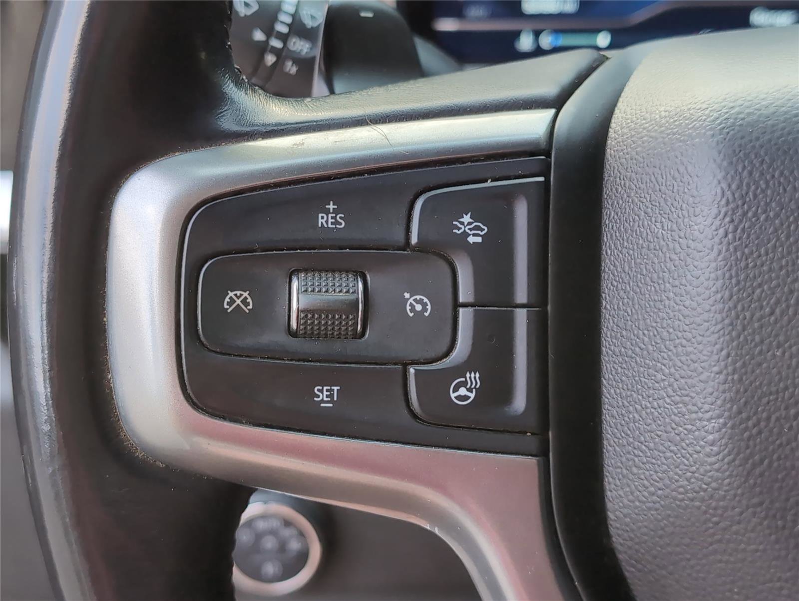 Used 2022 Chevrolet Silverado 1500 LTZ image 23