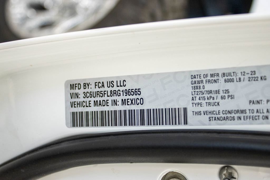 Used 2024 RAM 2500 Laramie AWD/4WD image 32