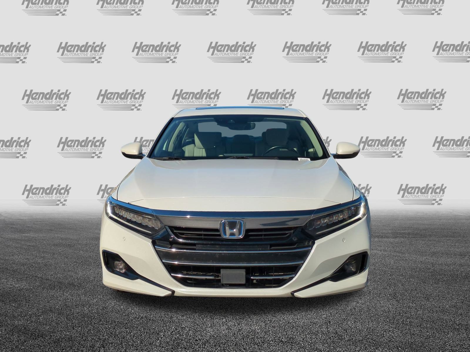 Used 2022 Honda Accord Touring image 3