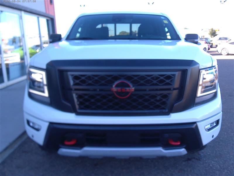 Used 2024 Nissan Titan PRO-4X w/ Pro-4x Convenience Package AWD/4WD image 22