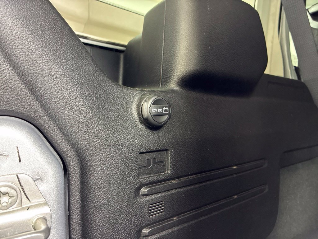 Used 2024 Jeep Wrangler Unlimited Sport AWD/4WD image 30