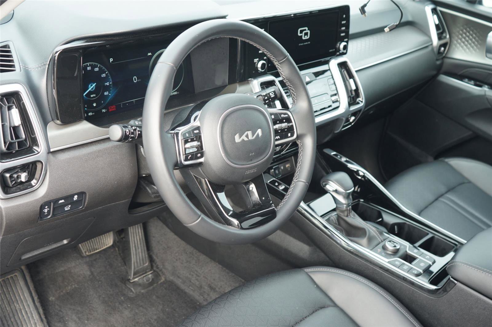 Used 2023 Kia Sorento SX AWD/4WD image 9