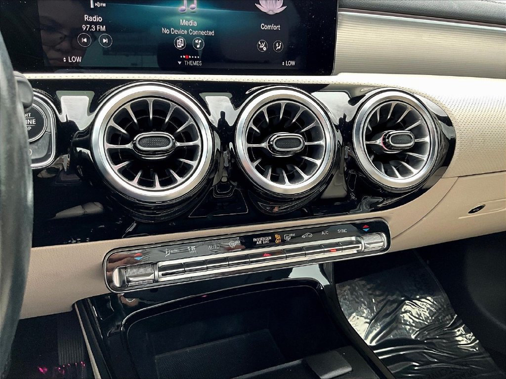 Used 2022 Mercedes-Benz CLA 250 image 15