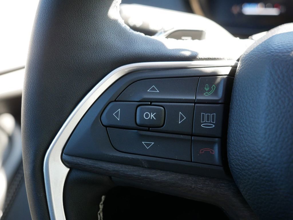 Certified 2025 Jeep Grand Cherokee L Limited w/ Luxury Tech Group II image 41