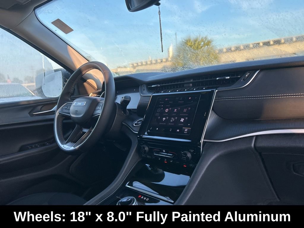 Used 2023 Jeep Grand Cherokee L Laredo image 25