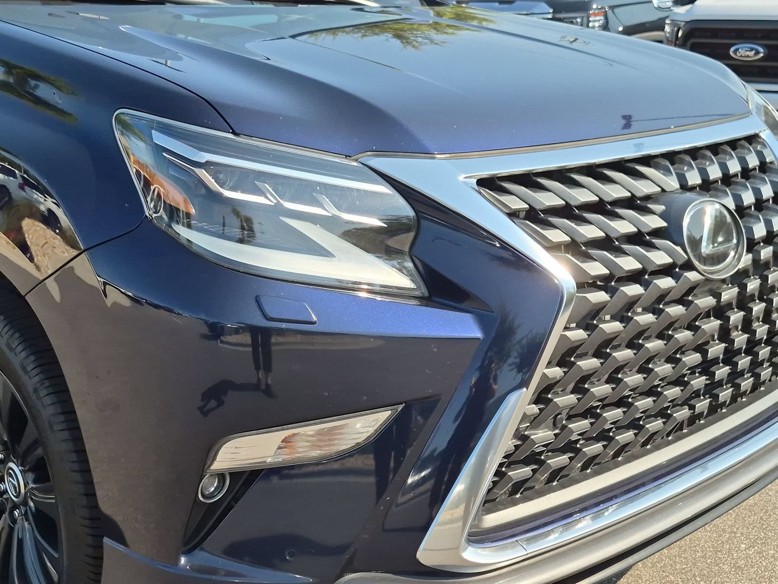 Used 2022 Lexus GX 460 Premium w/ Accessory Package AWD/4WD image 9
