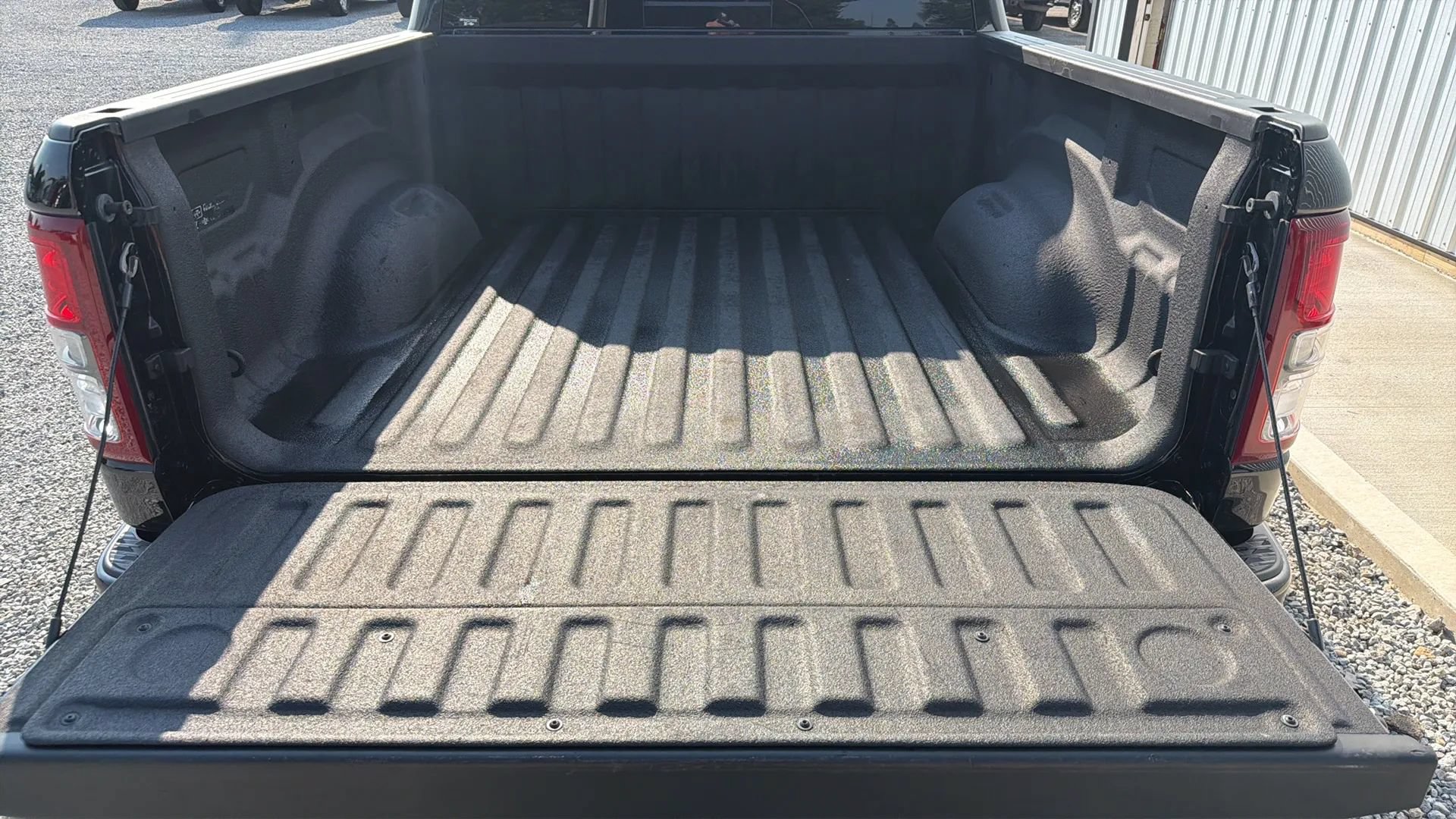Used 2020 RAM 1500 Big Horn AWD/4WD image 14