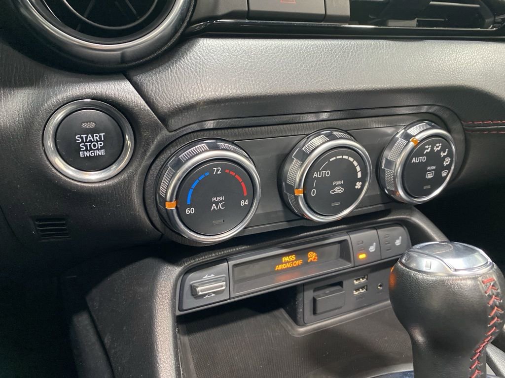 Used 2018 MAZDA MX-5 Miata RF Grand Touring image 26