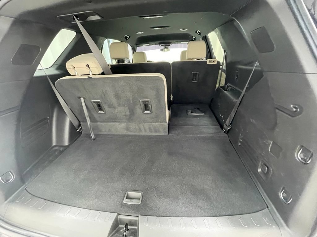 Used 2022 Chevrolet Traverse LS w/ Midnight/Sport Edition AWD/4WD image 6
