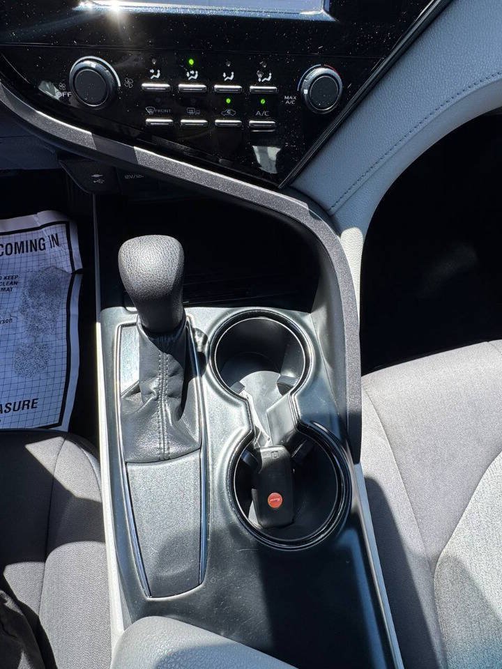 Used 2019 Toyota Camry LE w/ Convenience Package FWD image 11