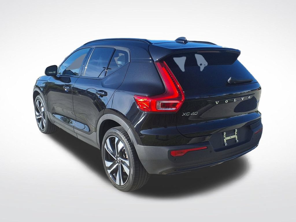 Certified 2023 Volvo XC40 B5 Plus w/ Climate Package AWD/4WD image 6