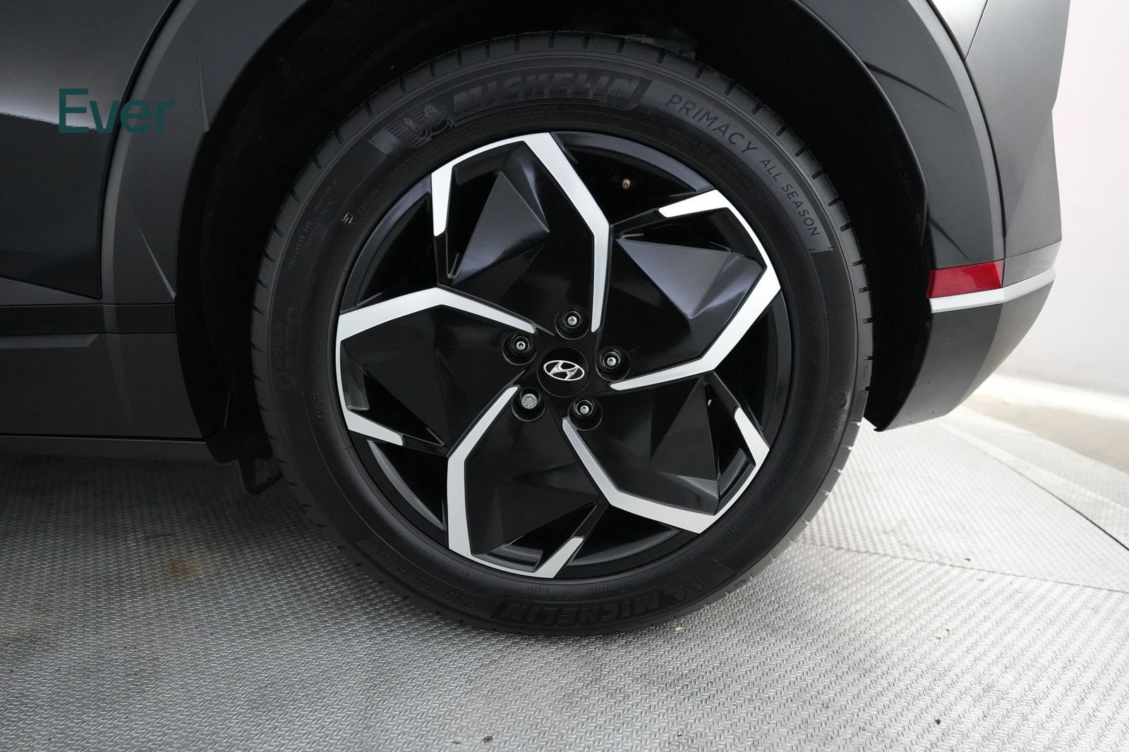 Used 2024 Hyundai Ioniq 5 SEL RWD image 9